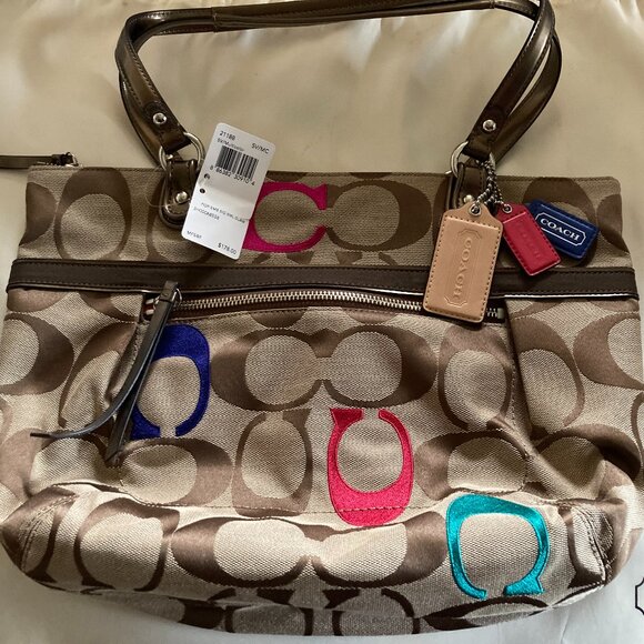 COACH POP EMBLEM SIGNATURE GLAM BAG - Picture 1 of 2